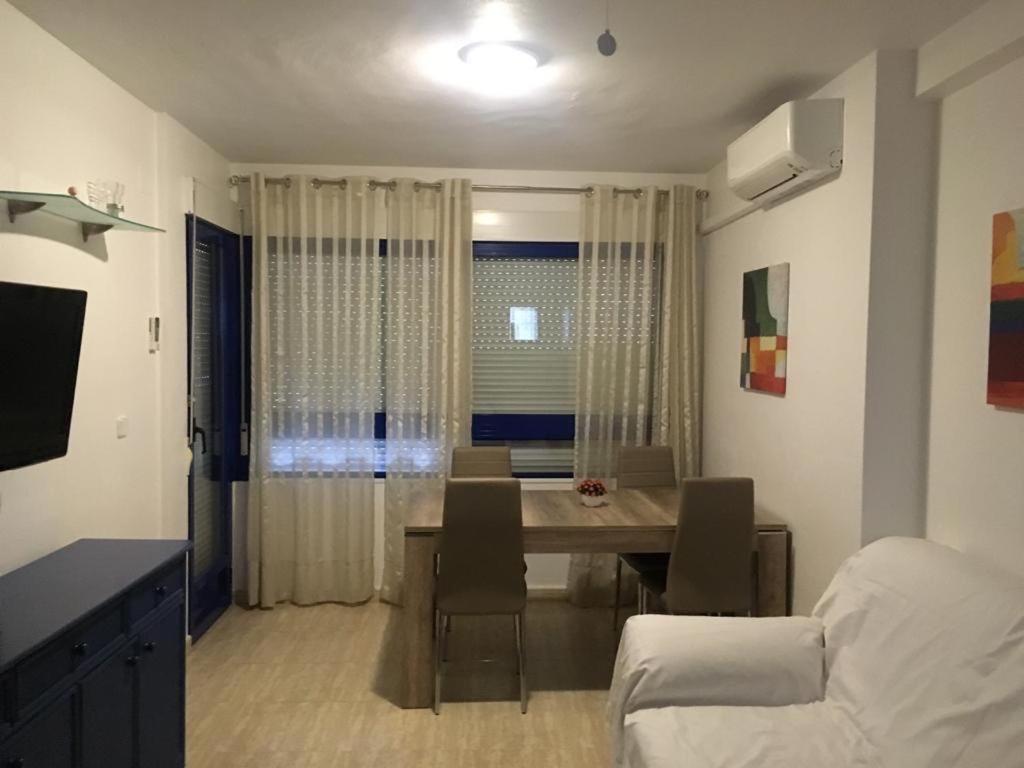 2-Bedroom And Living Room Apartment Near Campoamor Beach Exteriér fotografie